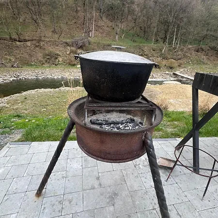 вича Konukevi *